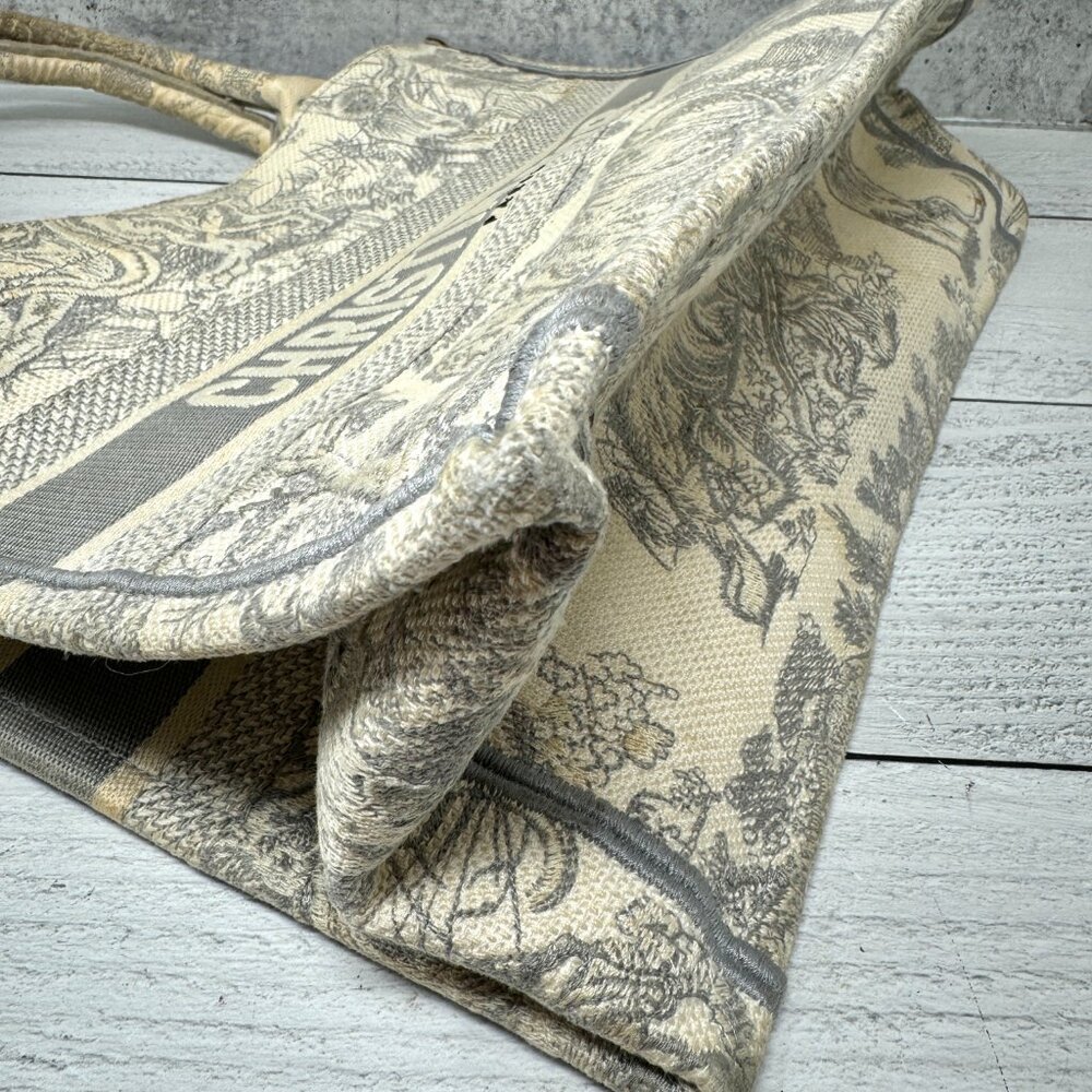 Christian Dior Medium Book Tote Toile de Jouy Beige Gray Canvas Bag - Picture 8 of 16